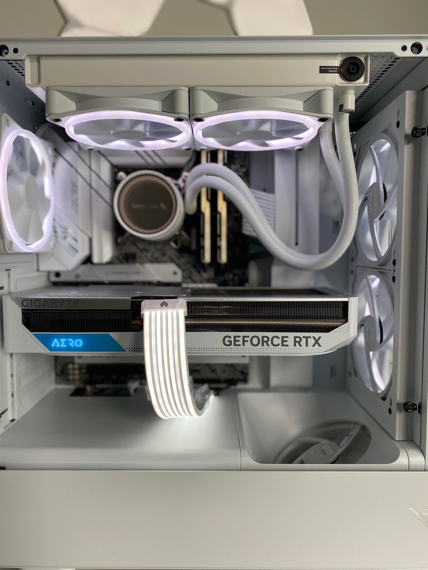 The Elegant ( RTX 4070ti)